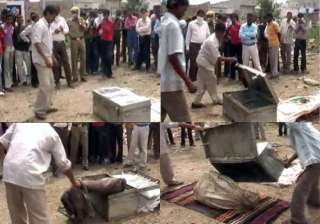 nude body of woman lands in a courier godown in... nude body of woman lands in a courier godown in...
