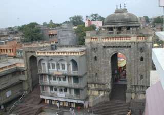 one dead 20 injured in stampede at tuljapur devi... one dead 20 injured in stampede at tuljapur devi...