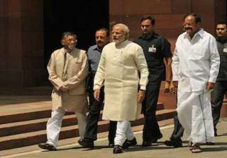 pm asks secretaries to approach him directly -... pm asks secretaries to approach him directly -...