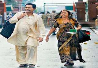 pak hindu family fearing forced conversion to... pak hindu family fearing forced conversion to...