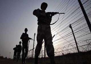 3 pak civilians cross into india by mistake -... 3 pak civilians cross into india by mistake -...