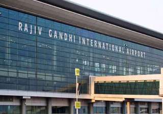 passenger held smuggling 1kg gold bar - India TV passenger held smuggling 1kg gold bar - India TV