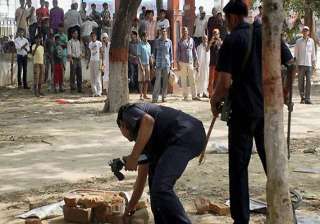 patna serial blast two more bombs defused - India... patna serial blast two more bombs defused - India...