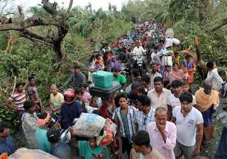 odisha cyclone phailin 647 vilages still stranded... odisha cyclone phailin 647 vilages still stranded...