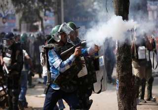 police fire teargas at united andhra pradesh... police fire teargas at united andhra pradesh...