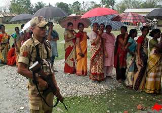 81 pc polling in fifth phase in bengal - India TV 81 pc polling in fifth phase in bengal - India TV