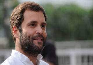 rahul gandhi warms up to mediapersons - India TV rahul gandhi warms up to mediapersons - India TV