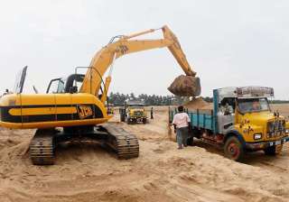 rampant mining going on in gautam budh nagar... rampant mining going on in gautam budh nagar...