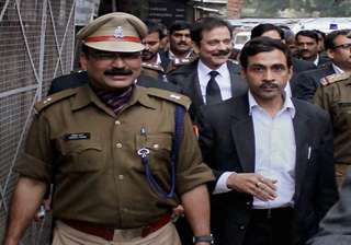sahara chief subrata roy to be taken to delhi... sahara chief subrata roy to be taken to delhi...