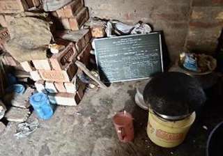school where students also clean toilets - India... school where students also clean toilets - India...