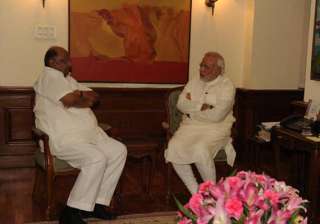 sharad pawar meets pm to discuss poor monsoon... sharad pawar meets pm to discuss poor monsoon...