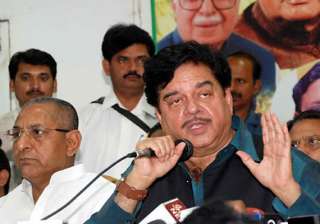 shatrughan sinha plays bihari card in punjab -... shatrughan sinha plays bihari card in punjab -...