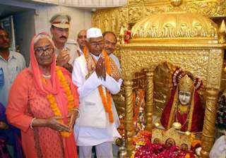 snake scare for haryana governor during visit to... snake scare for haryana governor during visit to...