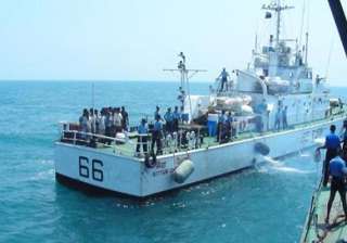 sri lanka navy arrests 75 fishermen from tamil... sri lanka navy arrests 75 fishermen from tamil...