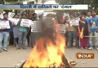 live admissions to delhi university put on hold -... live admissions to delhi university put on hold -...