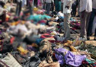 stampede mp policemen threw injured kids from... stampede mp policemen threw injured kids from...