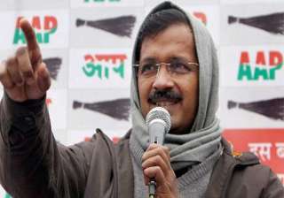 stones pelted at kejriwal rally - India TV stones pelted at kejriwal rally - India TV