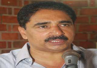 stones pelted at kollam mp s house in kerala -... stones pelted at kollam mp s house in kerala -...