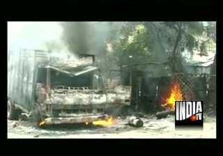 stoning arson in up town after customer s scuffle... stoning arson in up town after customer s scuffle...