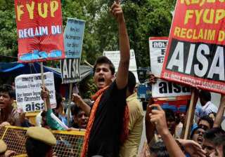 students protest over university row detained -... students protest over university row detained -...