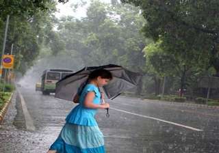 storm lashes himachal rohtang pass closed - India... storm lashes himachal rohtang pass closed - India...