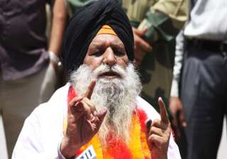 surjeet says he was lured into spying by a bsf... surjeet says he was lured into spying by a bsf...