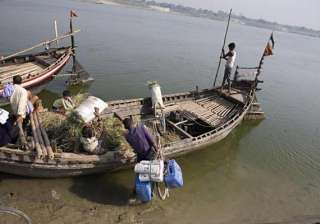 35 tn fishermen arrested by lankan navy - India TV 35 tn fishermen arrested by lankan navy - India TV