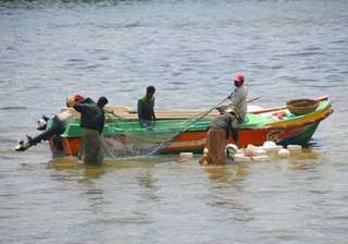 29 tn fishermen arrested by sri lanka - India TV 29 tn fishermen arrested by sri lanka - India TV