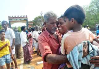 66 tn fishermen return home from sri lanka -... 66 tn fishermen return home from sri lanka -...