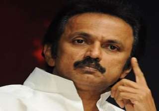 tn deputy cm leaves for puttaparthi - India TV tn deputy cm leaves for puttaparthi - India TV
