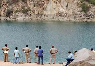 tv journalist drowns in lake in surajkund - India... tv journalist drowns in lake in surajkund - India...