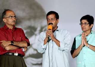 team anna meets to decide on future course sans... team anna meets to decide on future course sans...