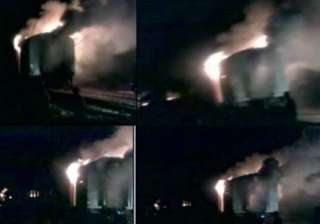 4 rajdhani coaches gutted in fire all passengers... 4 rajdhani coaches gutted in fire all passengers...