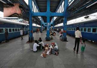 train comes to halt after passenger suffers rat... train comes to halt after passenger suffers rat...