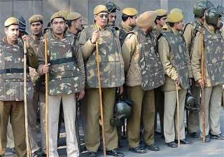 two delhi cops held for rs 3 lakh extortion -... two delhi cops held for rs 3 lakh extortion -...