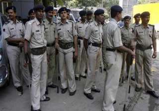 two up policemen rob jeweller suspended - India TV two up policemen rob jeweller suspended - India TV