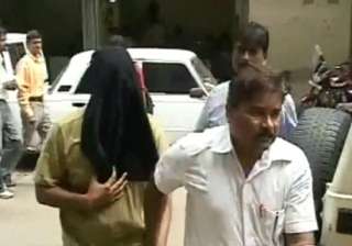 two arms suppliers held in mumbai 13 firearms... two arms suppliers held in mumbai 13 firearms...