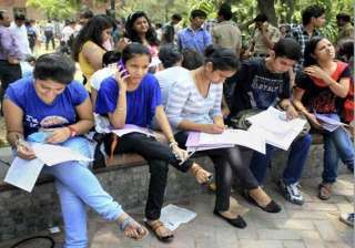 ugc cracks whip on du asks colleges to begin... ugc cracks whip on du asks colleges to begin...