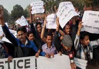 upsc aspirants protest against csat in delhi -... upsc aspirants protest against csat in delhi -...