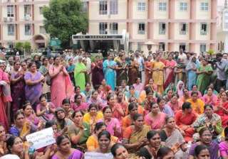united andhra supporters to protest in delhi -... united andhra supporters to protest in delhi -...