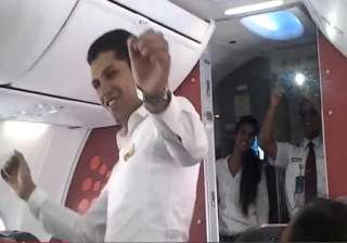 watch spicejet cabin crew spicing up holi with... watch spicejet cabin crew spicing up holi with...