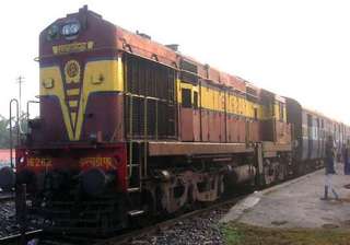 woman three kids run over by train in rajasthan -... woman three kids run over by train in rajasthan -...