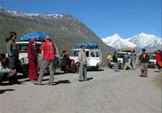 400 civilians trapped in leh landslide rescued -... 400 civilians trapped in leh landslide rescued -...