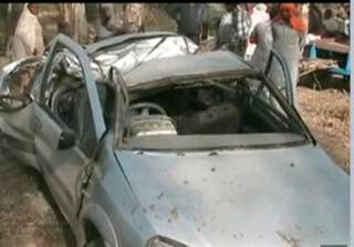 5 killed as indica car rams into tree in punjab -... 5 killed as indica car rams into tree in punjab -...