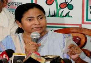 i am no painter says mamata after selling works... i am no painter says mamata after selling works...