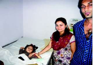 4 year old girl survives fall from 5th floor in... 4 year old girl survives fall from 5th floor in...