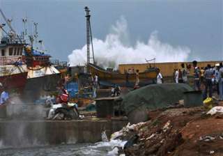 cyclone phailin srikakulam devastated - India TV cyclone phailin srikakulam devastated - India TV