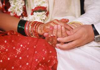 72 couples tie knot in mass wedding in... 72 couples tie knot in mass wedding in...