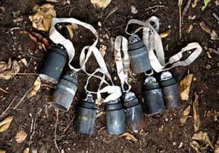 1 400 detonators seized in bihar - India TV 1 400 detonators seized in bihar - India TV