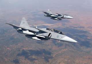 4 fighter planes enter civilian flight path in... 4 fighter planes enter civilian flight path in...